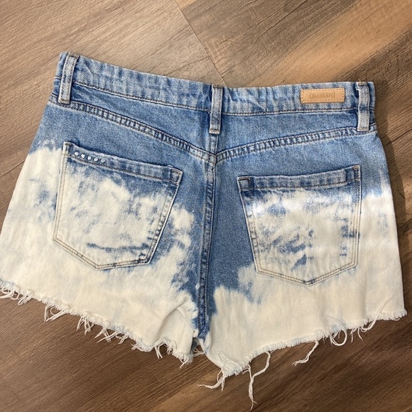 BLANK NYC Women’s The Barrow Vintage High Rise Denim Jean Shorts Size 28W - Picture 9 of 9